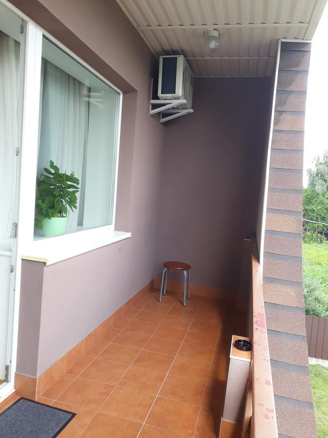 Uyut Hotel Chernihiv Bagian luar foto