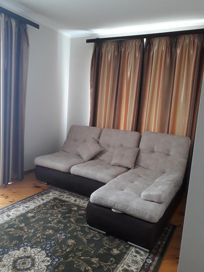 Uyut Hotel Chernihiv Bagian luar foto